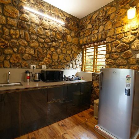 Tiyans Stone Castle Private Tea Villa Vagamon By Voye Homes Ngoại thất bức ảnh