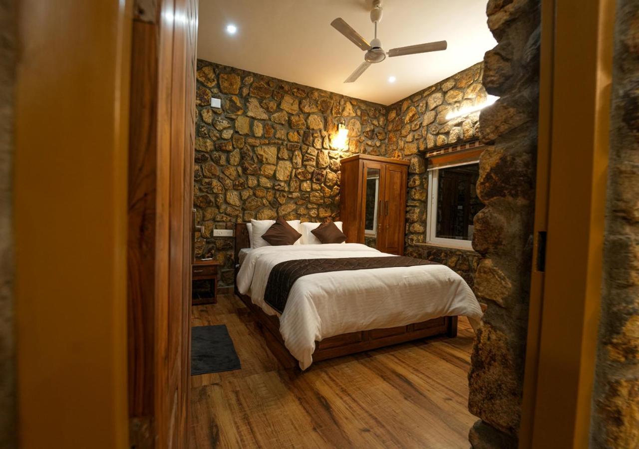 Tiyans Stone Castle Private Tea Villa Vagamon By Voye Homes Ngoại thất bức ảnh