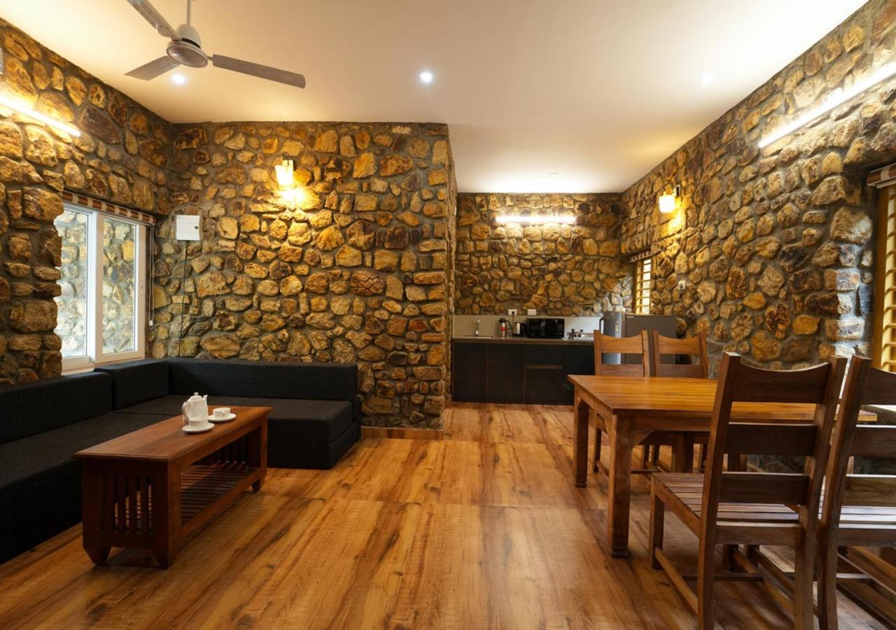Tiyans Stone Castle Private Tea Villa Vagamon By Voye Homes Ngoại thất bức ảnh