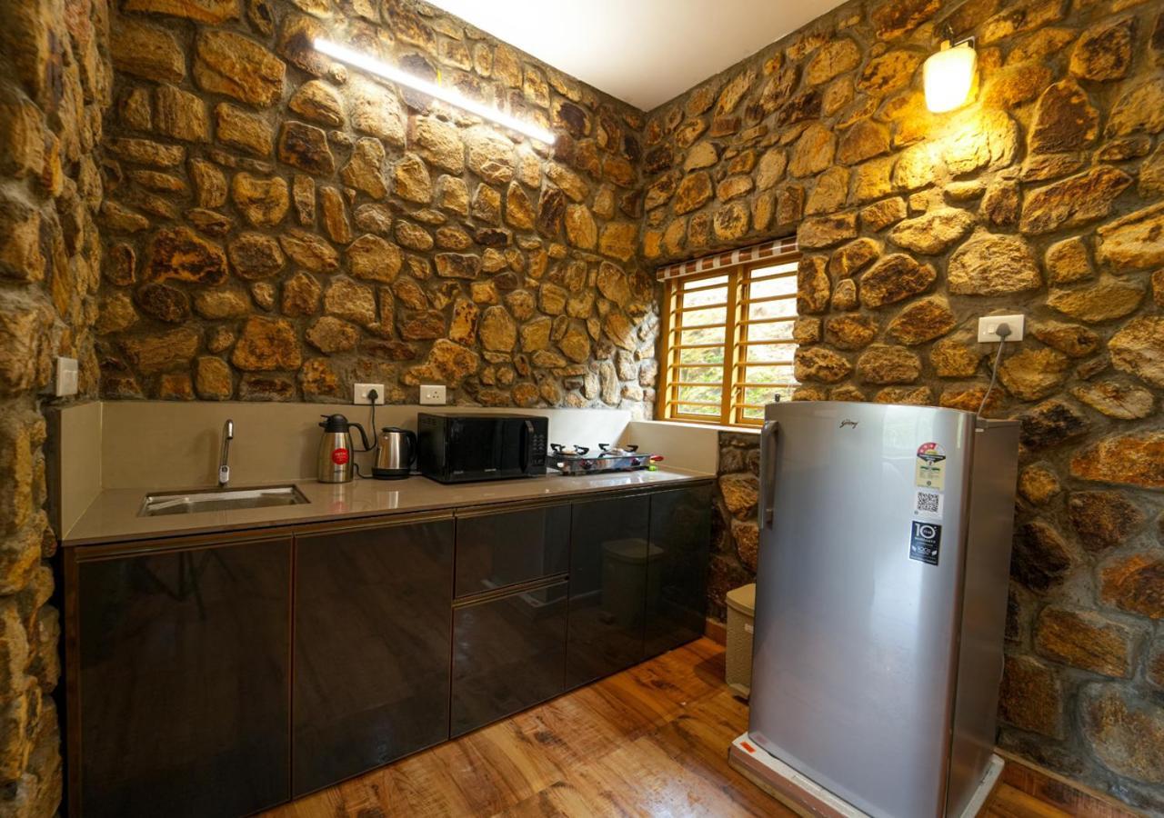 Tiyans Stone Castle Private Tea Villa Vagamon By Voye Homes Ngoại thất bức ảnh